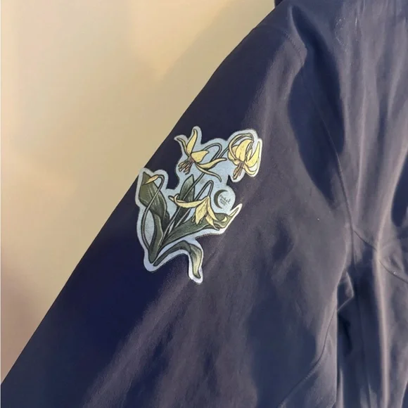 Arc’teryx Beta SV Jacket Shell - Picture 3 of 6